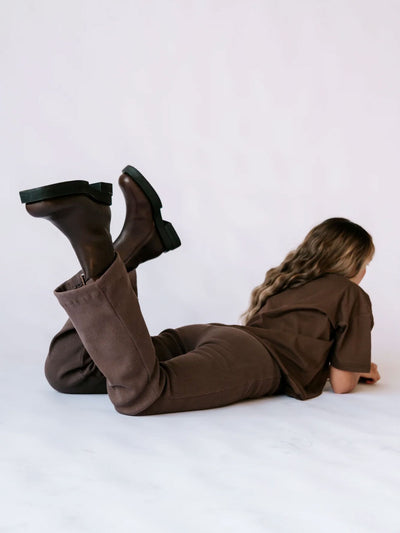 Fast Fashion And Slow Fashion - What's The Difference?