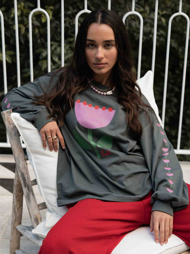 Hall Store Oversized Long Sleeve Floral Bloom Tee Charcoal Meadow Store