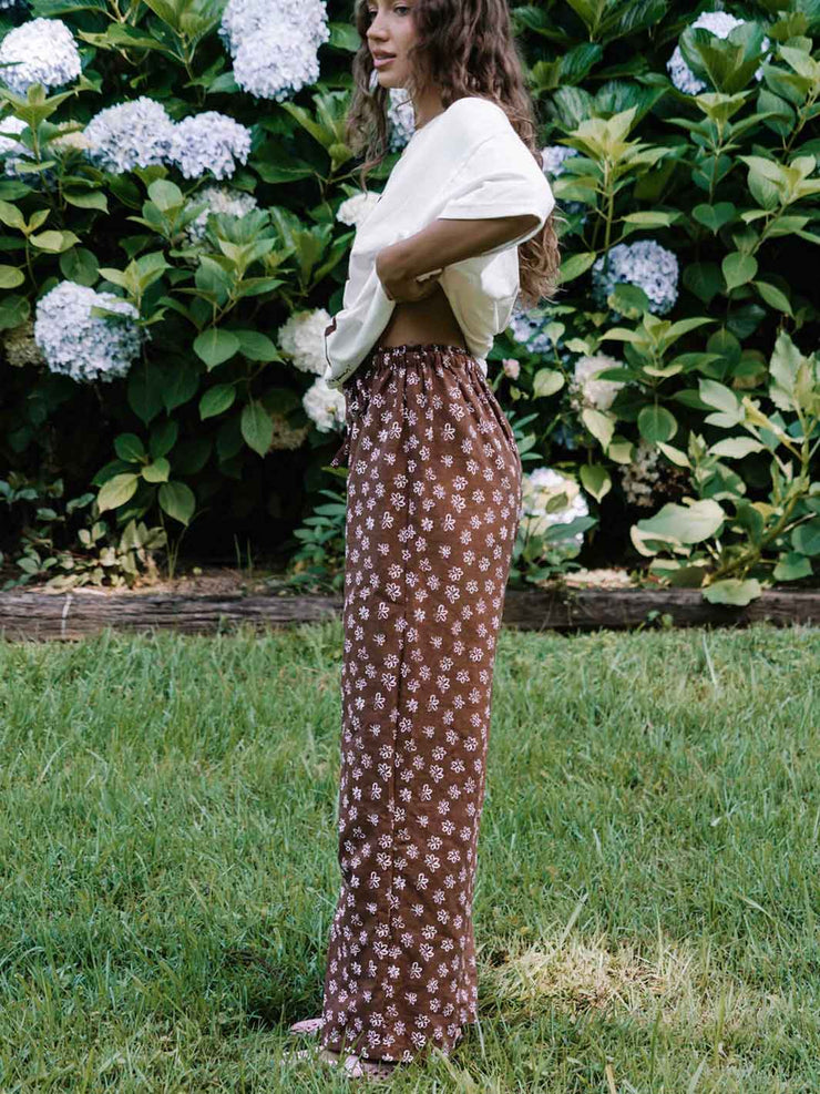 Hall Store Bobbi Elastic High Waist Loose Leg Pant Mocha Fleur Print Meadow Store